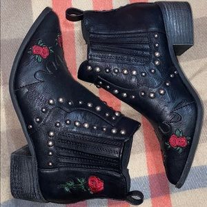 STUDDED ANKLE BOOTS